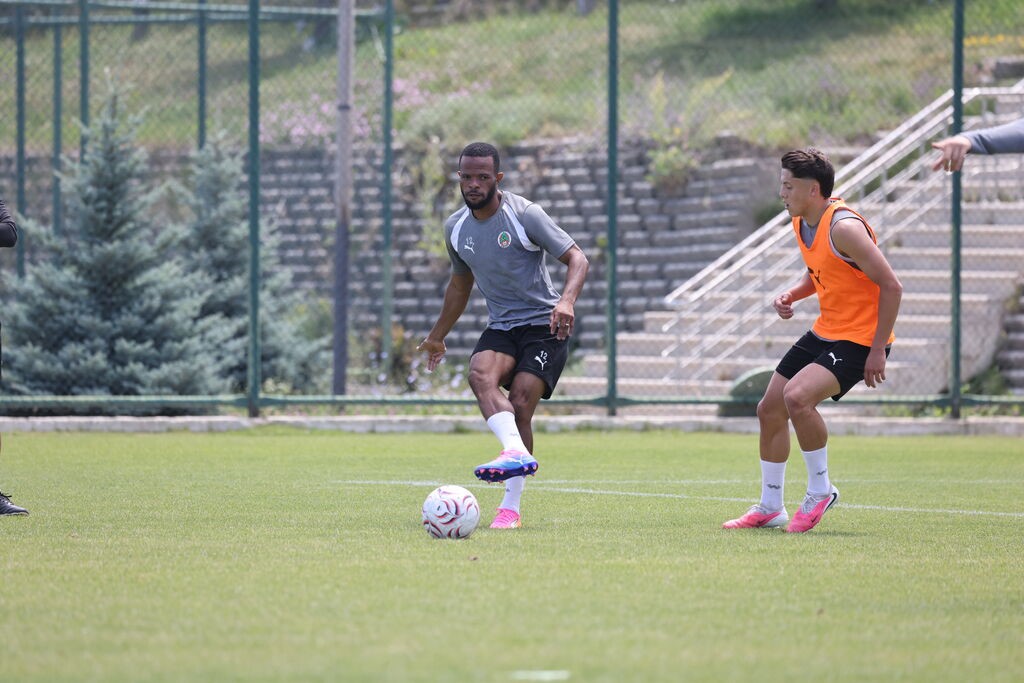 corendon-alanyaspor-erzurum-kampina-basladi
