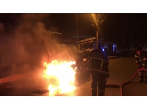 Aksaray’da Otomobil Alev Alev Yandı