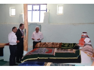 Altıntaş Ve Dumlupınar Protokolü Türbe Ziyareti Gerçekleştirdi