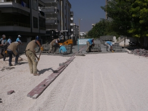 Haliliye’de Yol Yenileme Çalışmaları Sürüyor