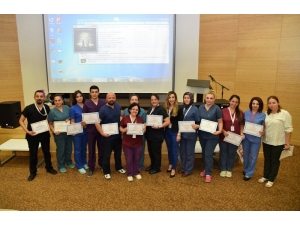 İlk Kursiyerler Sertifikalarını Aldı