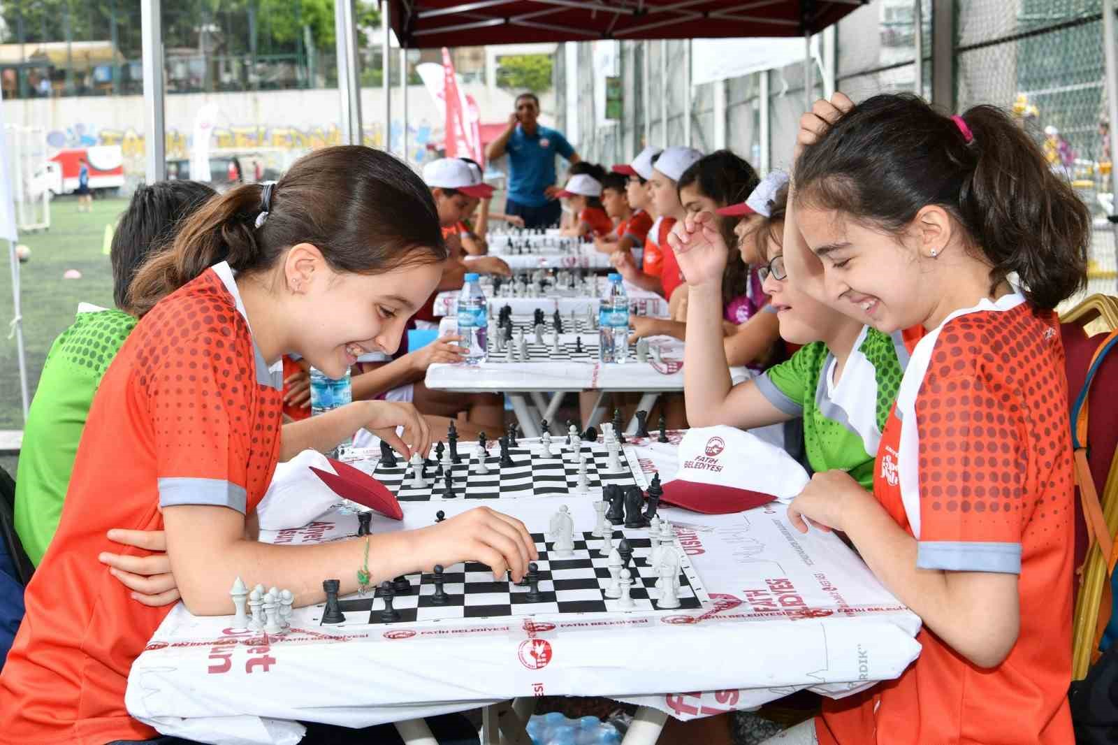 fatih-te-yaz-spor-okullari-kapilarini-aciyor