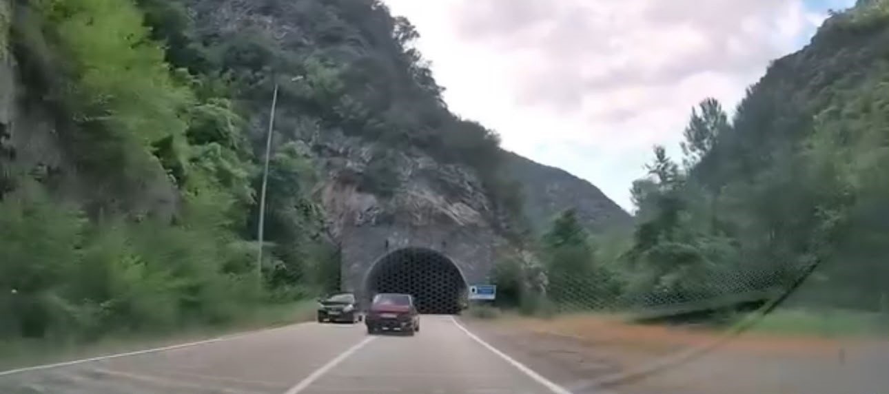 trafigi-tehlikeye-atan-surucuye-44-bin-tl-ceza-kesildi