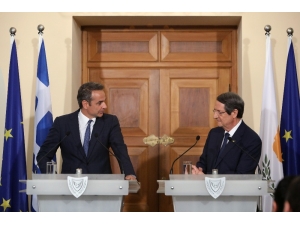 Yunanistan’ın Çiçeği Burnunda Başbakanı Miçotakis’ten İlk Ziyaret Güney Kıbrıs’a