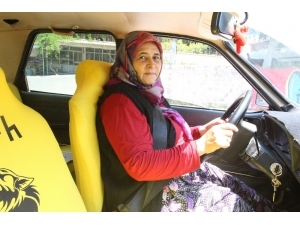 Dudu Teyze 64 Yaşında Ehliyet Aldı