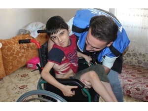 Polisten Sosyal Sorumluluk Projesine Destek