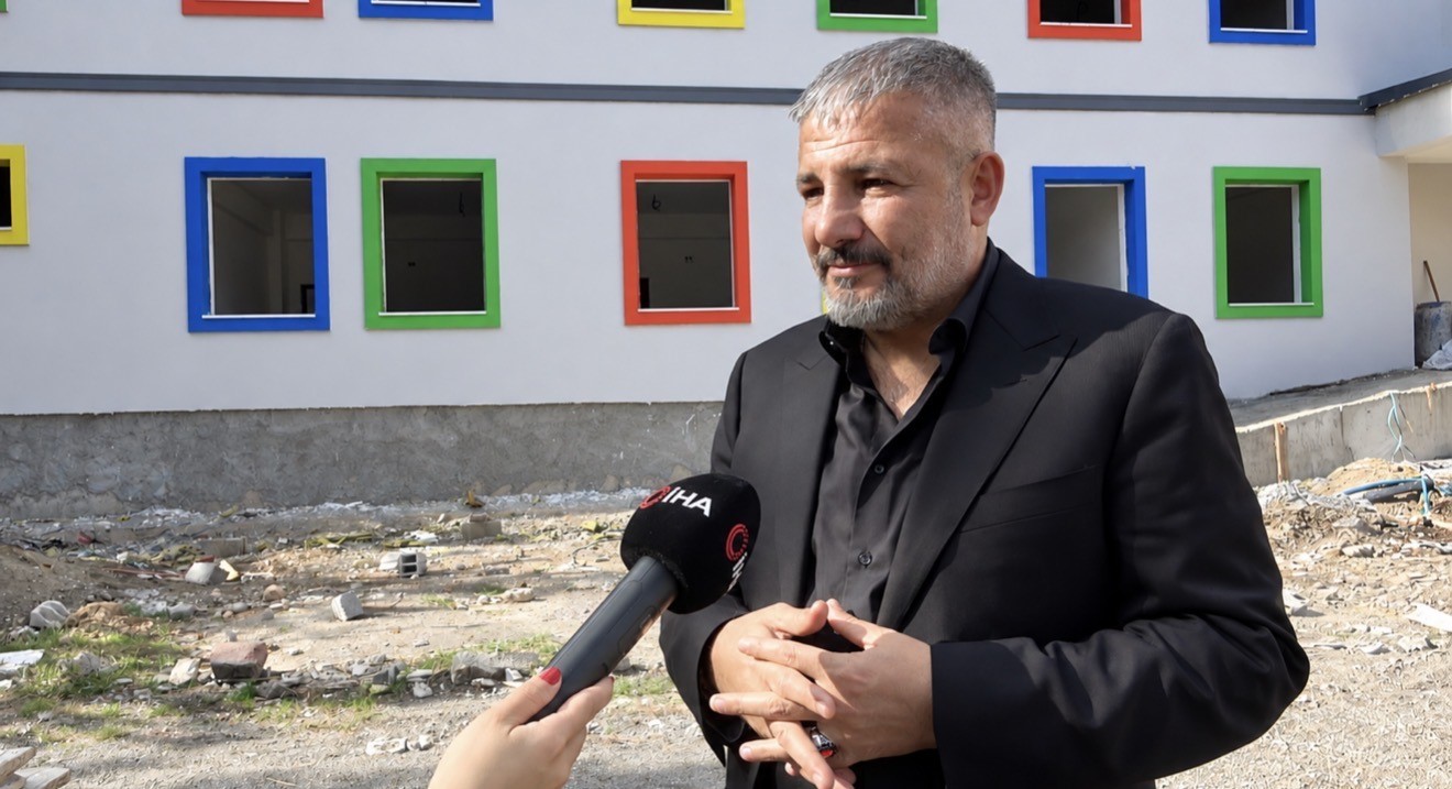 agrili-is-insani-memleketine-vefa-borcunu-egitim-yatirimiyla-oduyor