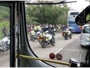 Hong Kong’da Trafik Kazası: 77 Yaralı