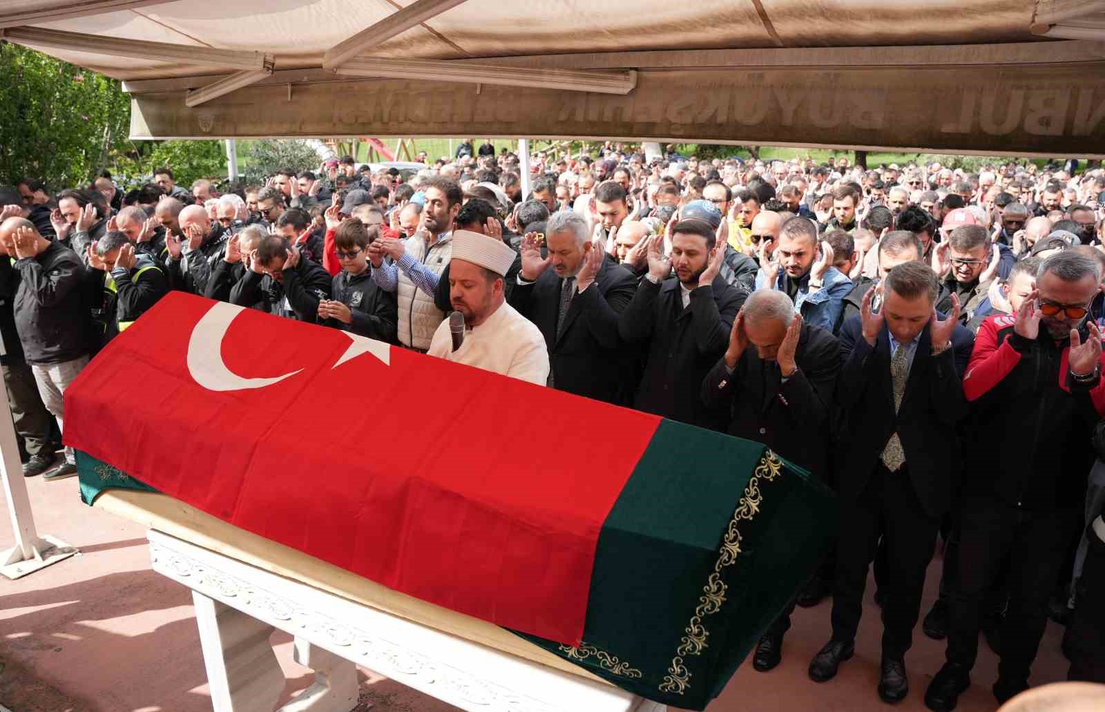 fenomen-motorcu-cumhur-kahraman-son-yolculuguna-ugurlandi