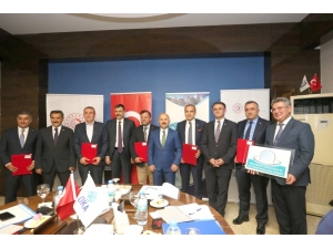 Tr83 Bölgesi Rekabetçilik Ve Dış Ticaret Destek Merkezi Protokolü İmzalandı