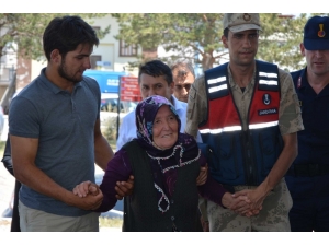 Kaybolan Yaşlı Kadın: "Rabbime Sığındım, Hiç Korkmadım"
