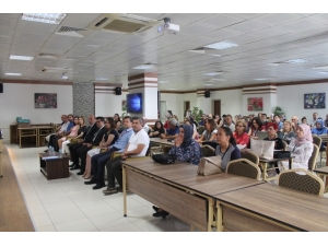 Ayvalık’ta “E- Sınav Soru Hazırlama” Çalıştayı