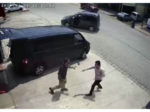 Sakarya’daki Silahlı Saldırı Güvenlik Kamerasına Yansıdı