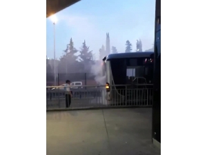 Avcılar’da Metrobüs Yangını