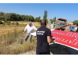 Dumlupınar’da Tabela Montaj Çalışmaları