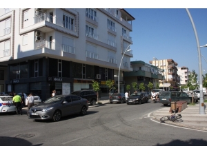 Manavgat’ta Otomobil Bisikletli Çocuğa Çarptı: 1 Yaralı