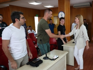 Kadınlardan 17 Voleybol Takımı Oluşturuldu