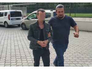 Bıçaklanan Genç Ağır Yaralandı