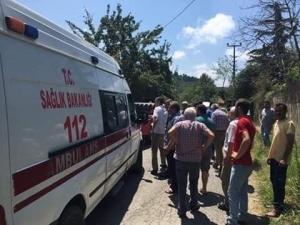 Traktörün Altında Kalan Vatandaş Hayatını Kaybetti