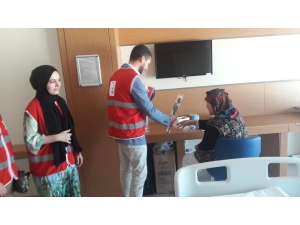 Genç Kızılaycılardan Örnek Davranış