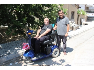 Akülü Arabası Çalınan Adamı Hayırsever Sevindirdi