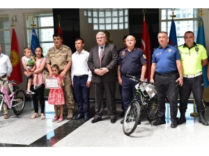 Dikkatli Çocuklara Bisiklet Ödülü