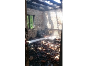 Evleri Küle Döndü, Mahalleli Seferber Oldu