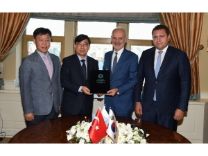 Güney Koreli Endüstri Devinden İhracata 1 Milyar Dolarlık Doping