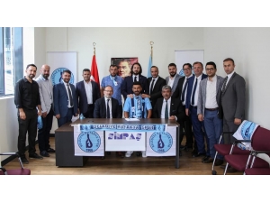 Belediye Kütahyaspor’dan Stoper Transferi