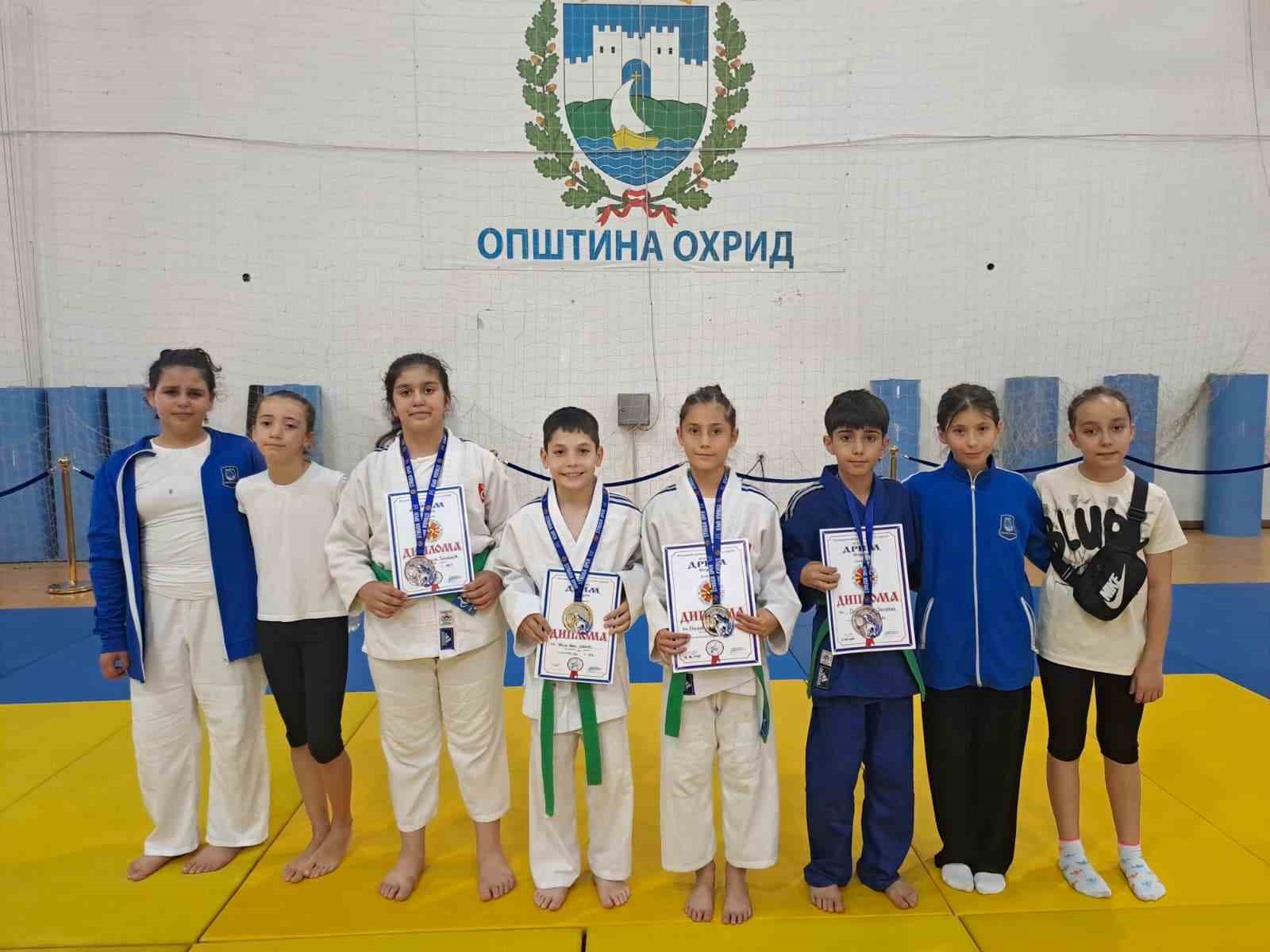 yunusemreli-judoculardan-kuzey-makedonya-da-6-madalya-birden