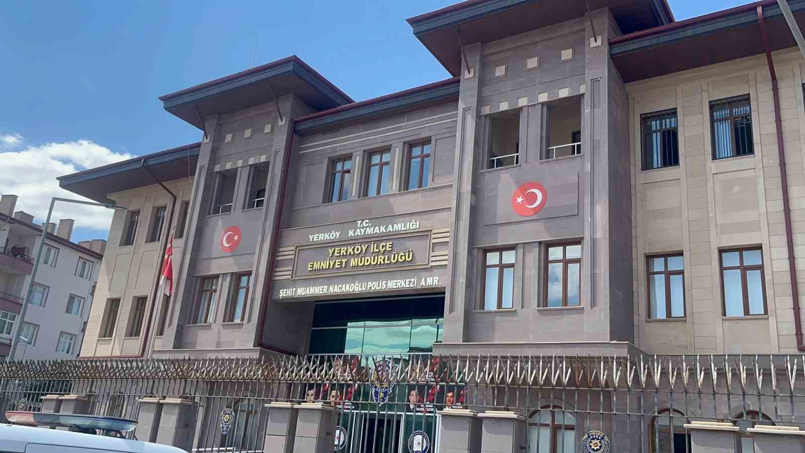 sazan-sarmali-yontemiyle-dolandirilmaktan-son-anda-kurtuldu