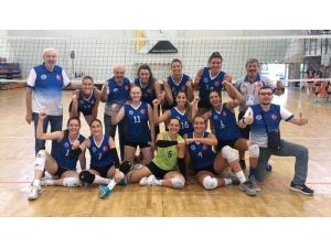 İaü Voleybol Kadın Takımı Avrupa’da İkinci Oldu