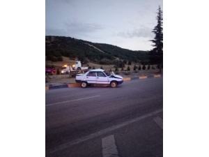 Otomobiller Kavşakta Çarpıştı: 1’i Ağır 5 Yaralı