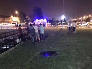 Kontrolden Çıkan Otomobil Kanala Uçtu