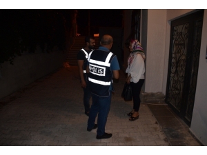 Ziynet Eşyası Ve Parasının Çalındığını Polisten Öğrendi