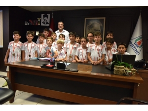 Çanspor’un Minikleri Şampiyon Oldu