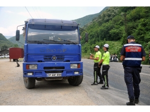 Polisi Ve Jandarmadan Asayiş Uygulaması