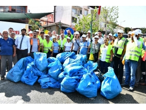 İzmirliler "Çiçek Gibi Bir İzmir" İçin Sokağa Çıktı