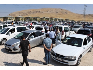 Açık Oto Pazarında Düşük Model Araçlara Rağbet