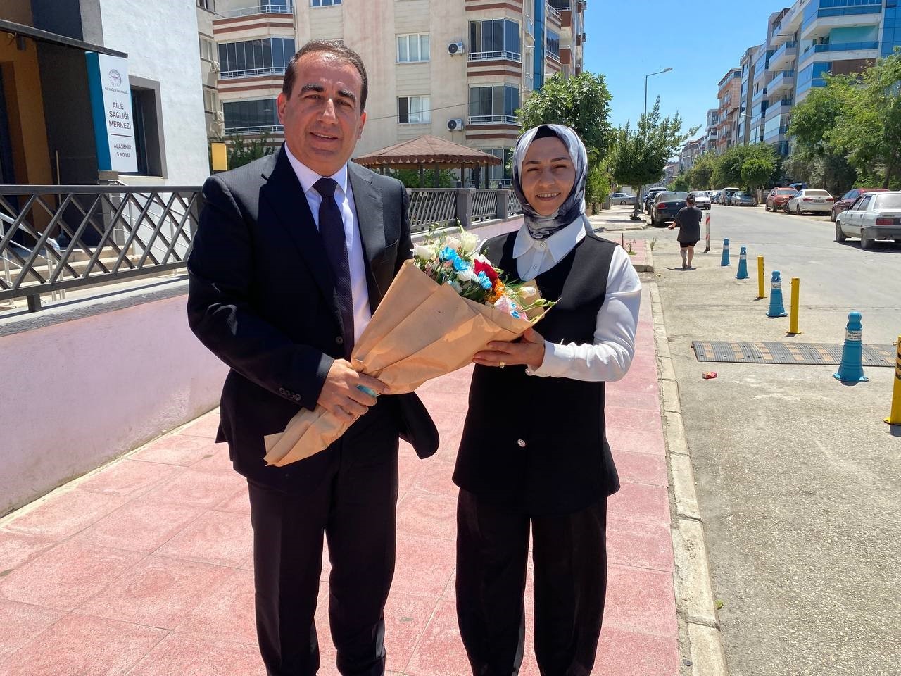 alasehir-in-yeni-kaymakami-goreve-basladi