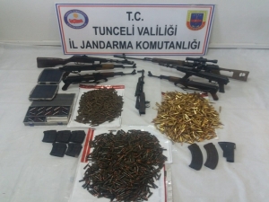 Tunceli’de Teröristlerin Silah Ve Cephaneleri Ele Geçirildi
