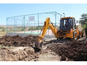 İnönü Belediyesi’nden Spor Tesislerinde Altyapı Ve Çevre Düzenlemesi