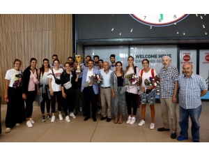 İaü Voleybol Kadın Takımı Avrupa’da İkinci Oldu