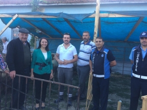 Başkan Tekin İlçede Kurulan Hayvan Pazarını Denetledi.