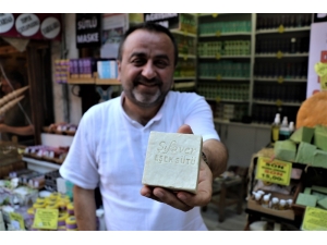 İki Yıl Üretilmesi İçin Uğraştığı Eşek Sütü Sabun Yurtdışına İhraç Ediliyor