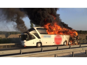 Manisa’da Yolcu Otobüsü Alev Alev Yandı