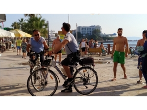 Kuşadası Dünyaca Ünlü Plajları Bisikletli Polislere Emanet