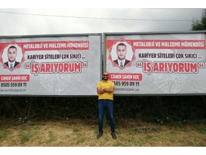 Genç Mühendis Billboard İlanıyla İş Arıyor