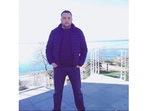 Odaya Girdiğinde Eşini Cansız Halde Buldu