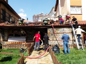 Seydişehir Adile Baysal Kültür Evi Mutfağında Yangın